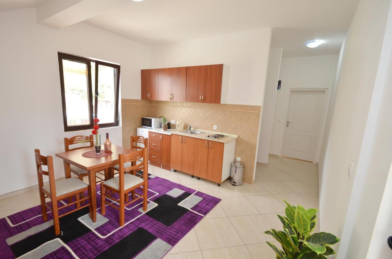 Apartments Blue Lagoon โกตอร์ ภายนอก รูปภาพ