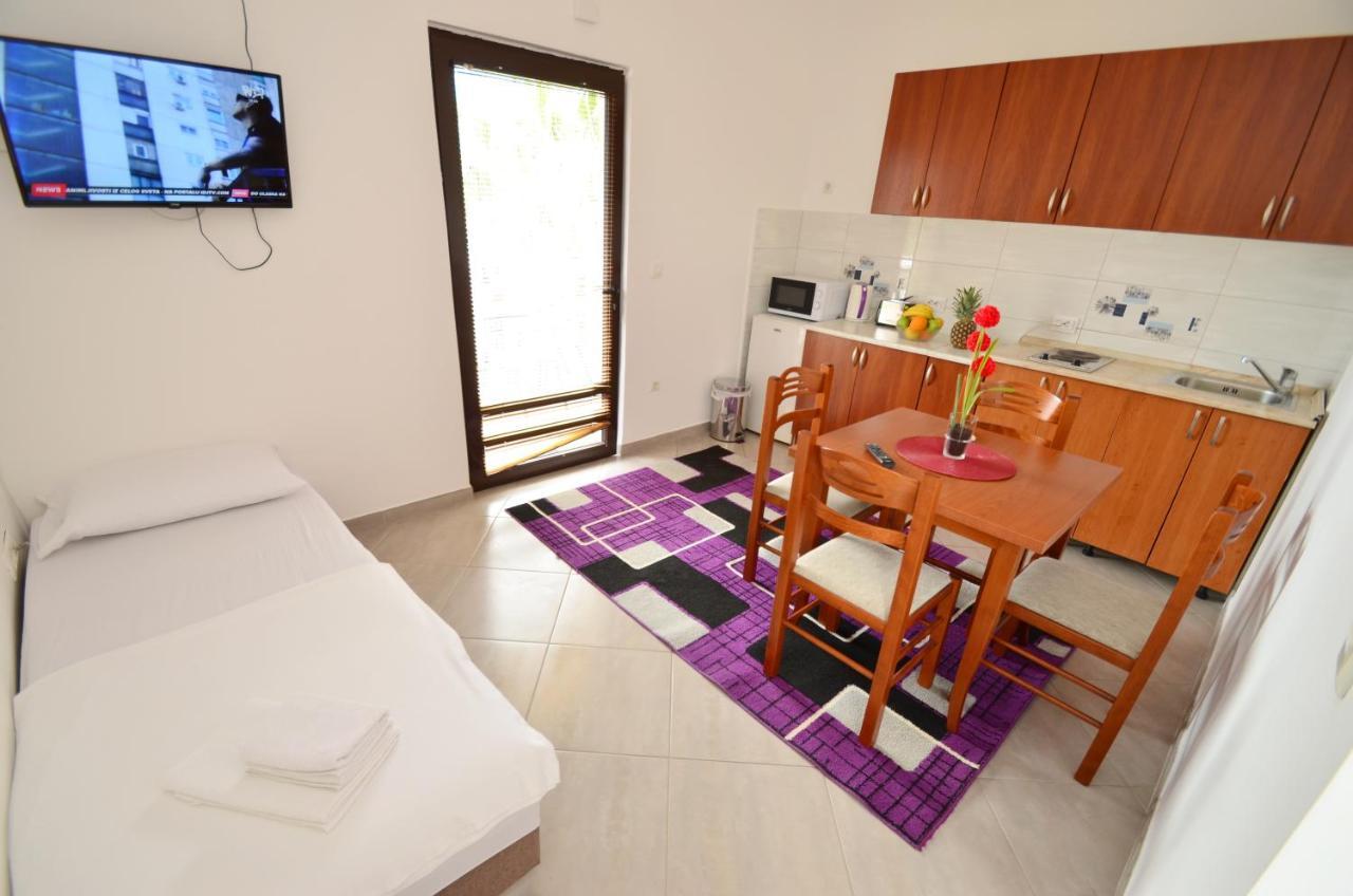Apartments Blue Lagoon โกตอร์ ภายนอก รูปภาพ