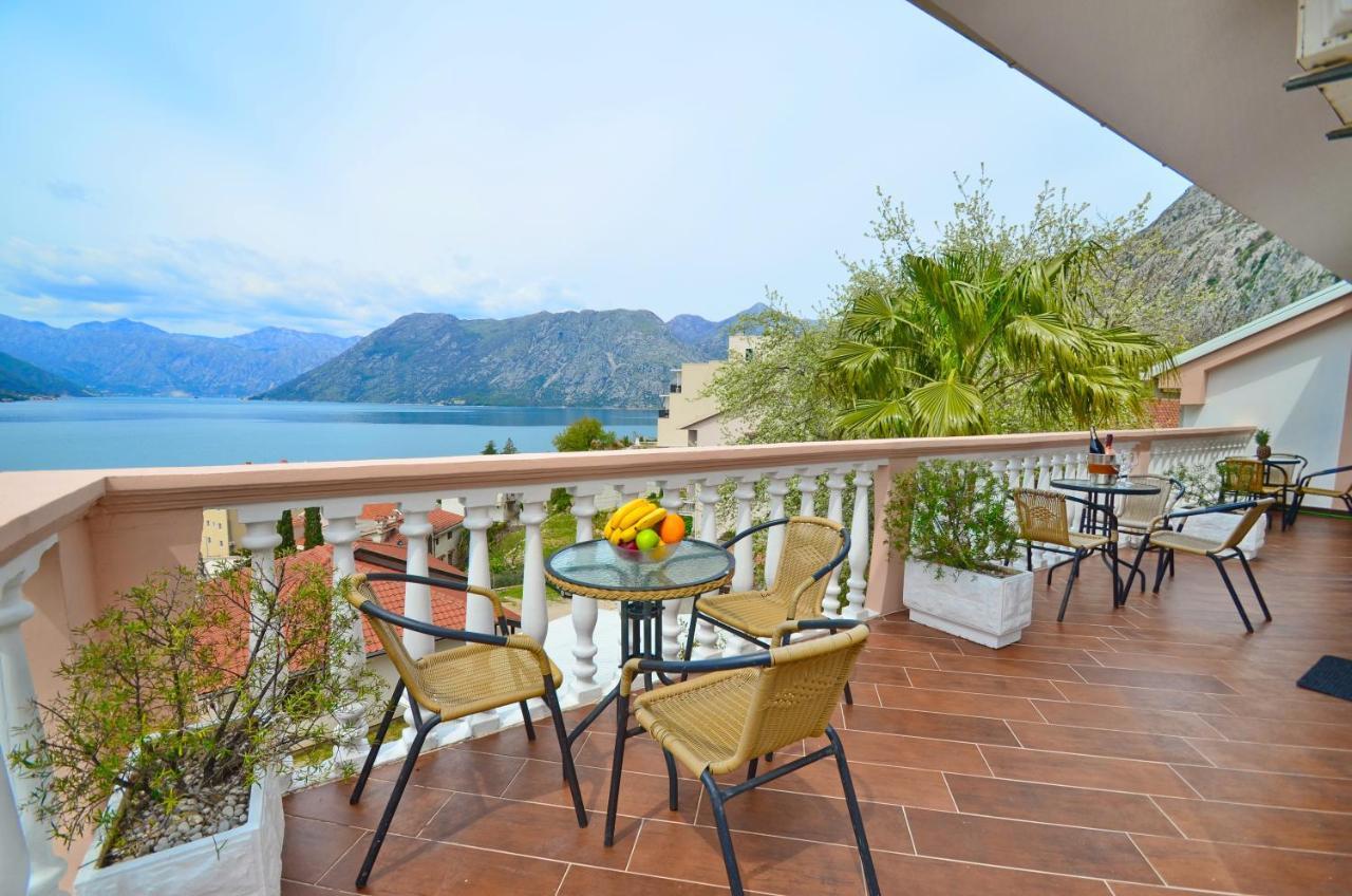 Apartments Blue Lagoon โกตอร์ ภายนอก รูปภาพ
