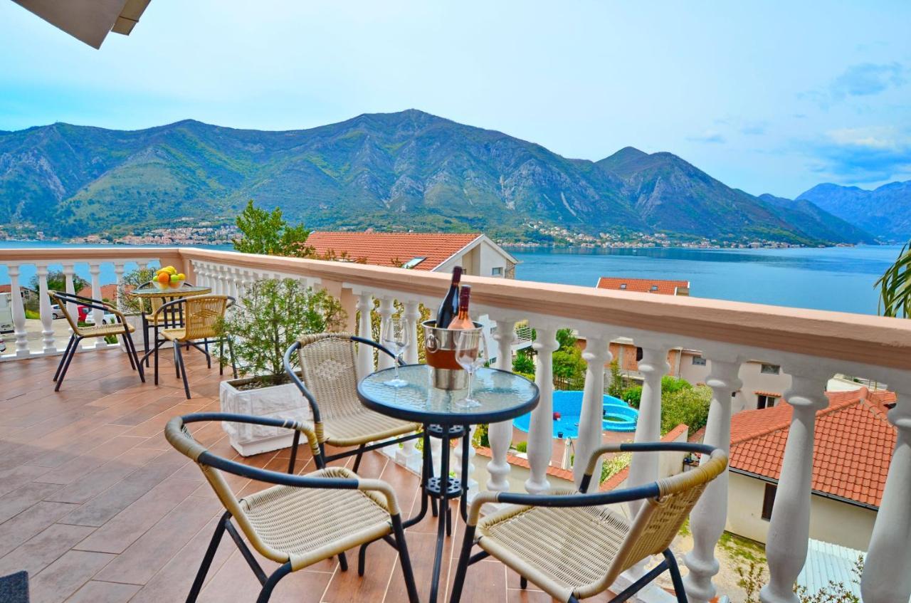 Apartments Blue Lagoon โกตอร์ ภายนอก รูปภาพ