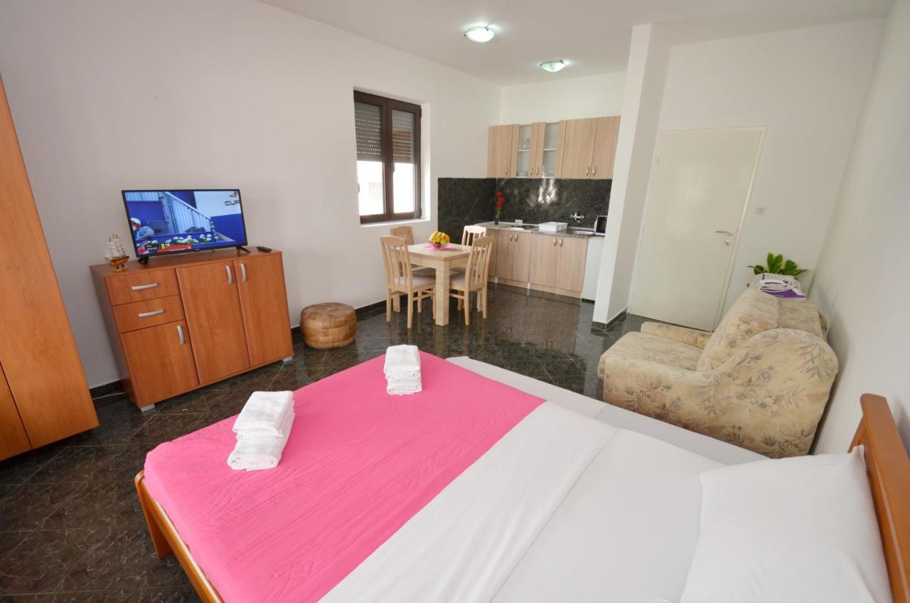 Apartments Blue Lagoon โกตอร์ ภายนอก รูปภาพ