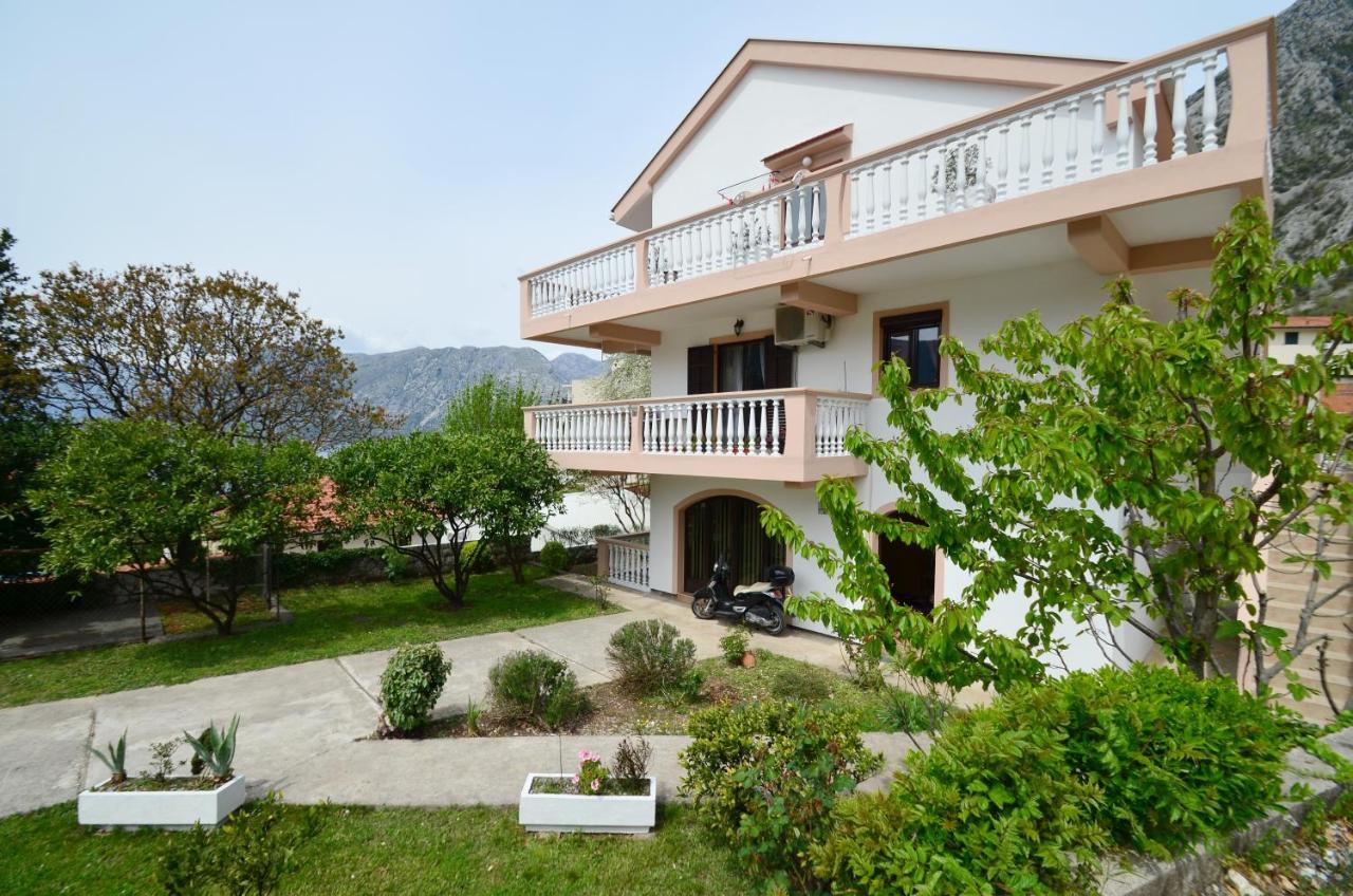 Apartments Blue Lagoon โกตอร์ ภายนอก รูปภาพ