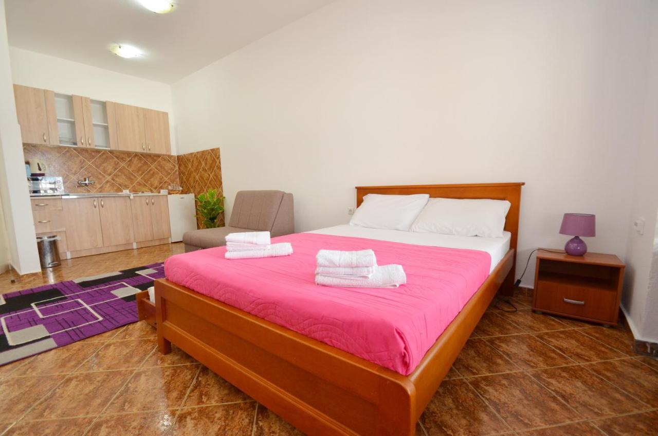 Apartments Blue Lagoon โกตอร์ ภายนอก รูปภาพ