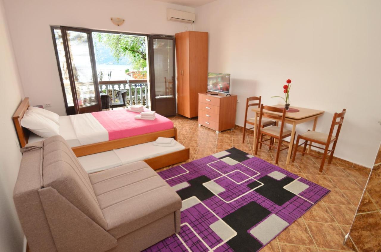 Apartments Blue Lagoon โกตอร์ ภายนอก รูปภาพ