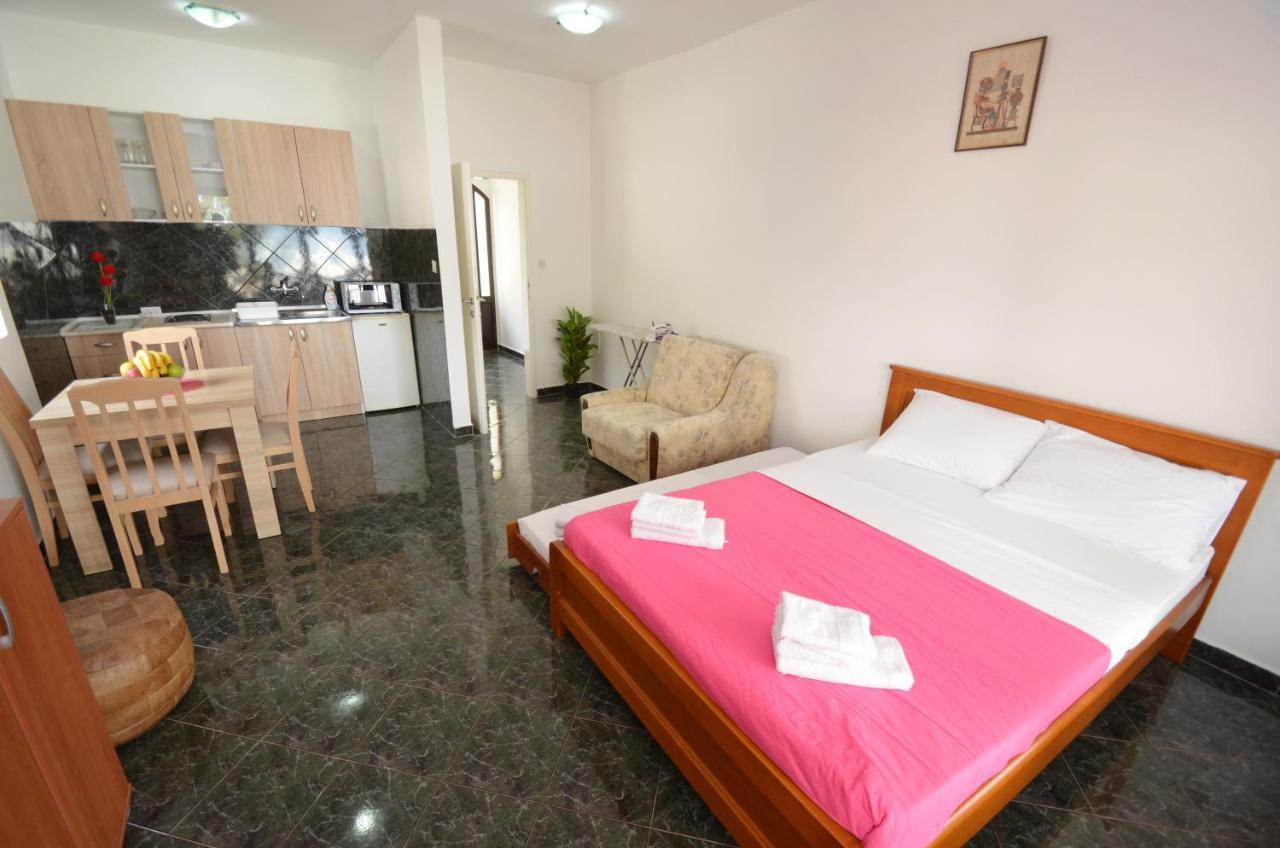 Apartments Blue Lagoon โกตอร์ ภายนอก รูปภาพ